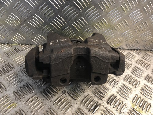 BMW 1 E87 120 i Vorderer Linker Bremssattel