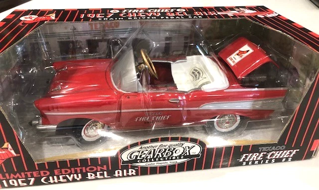 Литая под давлением красная педаль автомобиля Chevy Bel Air 1957 года от коробки передач Texaco Fire Chief - Изображение 2 из 4