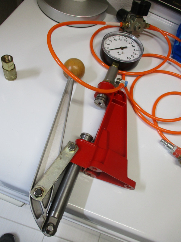 .177 CAL AIR GAUGE PELLET SIZER WITH GAUGES AND LEE PRESS