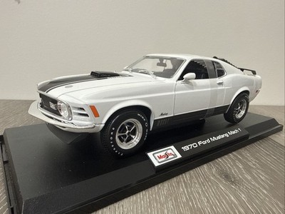 **All new 1970 Ford Mustang Mach 1 - White  1/18 Scale Maisto Exclusive Style