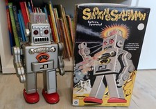 Smoking spaceman Tin Robot Collectable Toy. Vintage tinplate like Yonenzawa.