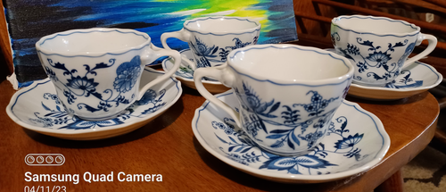 Set of 9 - BLUE DANBUE COFFEE CUP AND SAUCERS - Picture 11 of 14