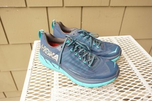 hoka cross country