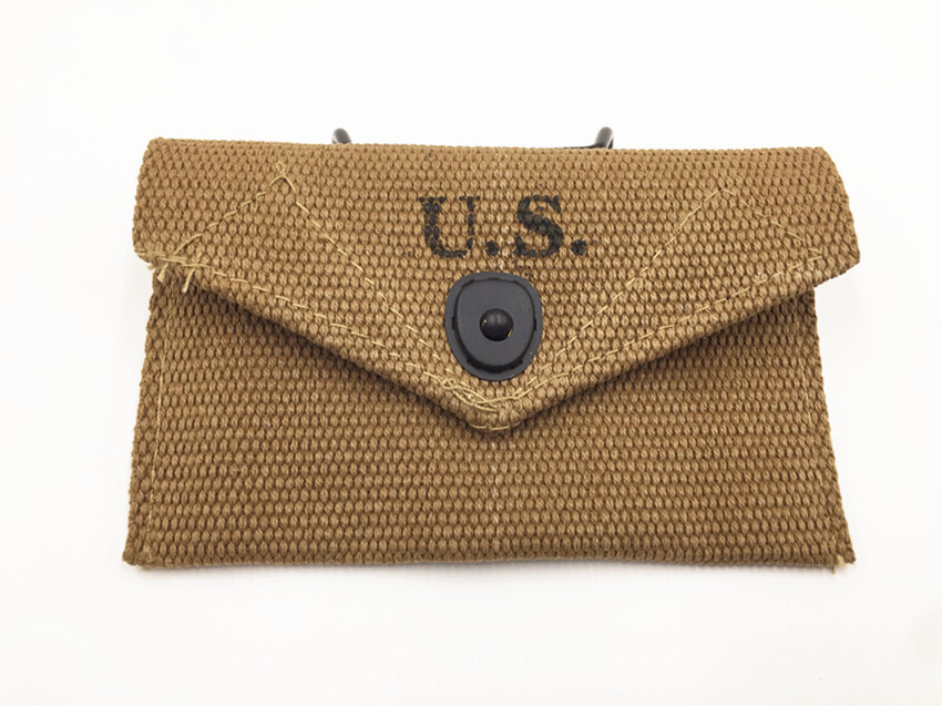 KOREAN WAR US ARMY M1942 FIRST AID POUCH MEDICAL PACKAGE WITH HOOK