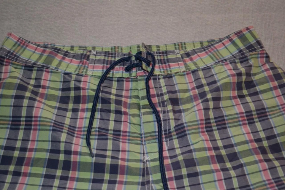 Pantalones cortos de tabla 37555 Vineyard Vines verde rosa azul a cuadros talla 34 para hombre Foto 4 de 4
