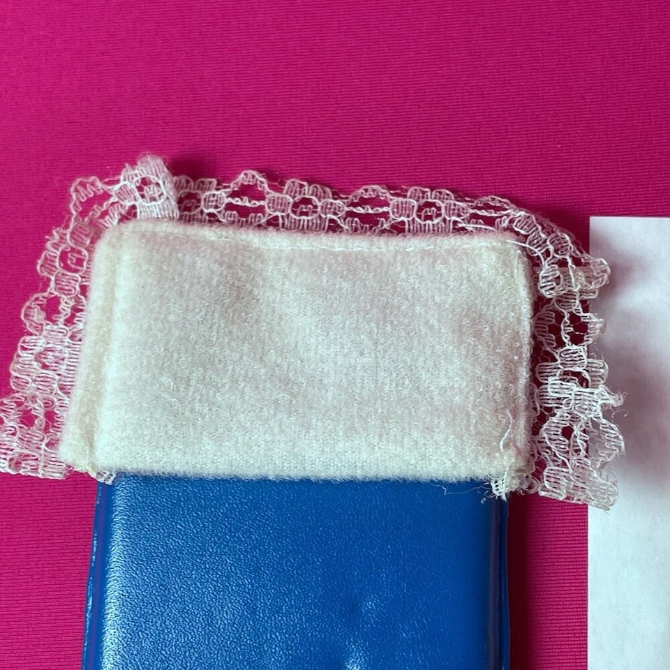 Sindy Walk in Park mattress pillow accessories 1984 Pedigree 44510