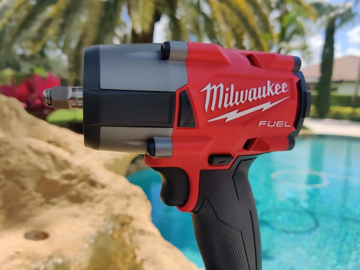 Milwaukee 2960-20 M18 FUEL™ 3/8 Mid-Torque Impact Wrench w/ Friction Ring  (Tool