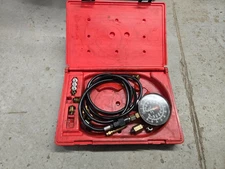 MATCO Automatic Transmission and Engine Oil PRESSURE TESTER 400psi Case