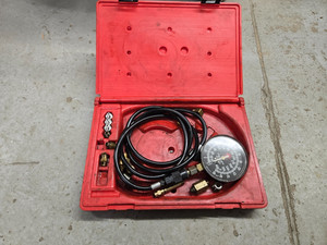 MATCO Automatic Transmission and Engine Oil PRESSURE TESTER 400psi Case