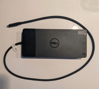Dell WD22TB4 Dock come one come all its got all the powa' you've been lookin for