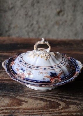 Petrus Legou Meiji-era Dutch-style Ceramic Lidded dDsh for Kintsugi From Japan