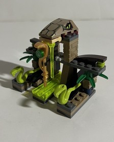 Great Condition LEGO Ninjago Venomari Shrine 9440 97% Complete with minifigure
