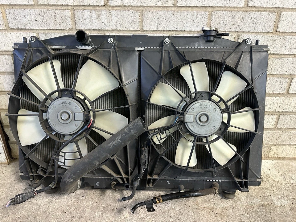 Conjunto de ventilador de refrigeración del radiador OEM - Honda Accord 2009 2,4 L (DENSO / HONDA) Foto 2 de 4
