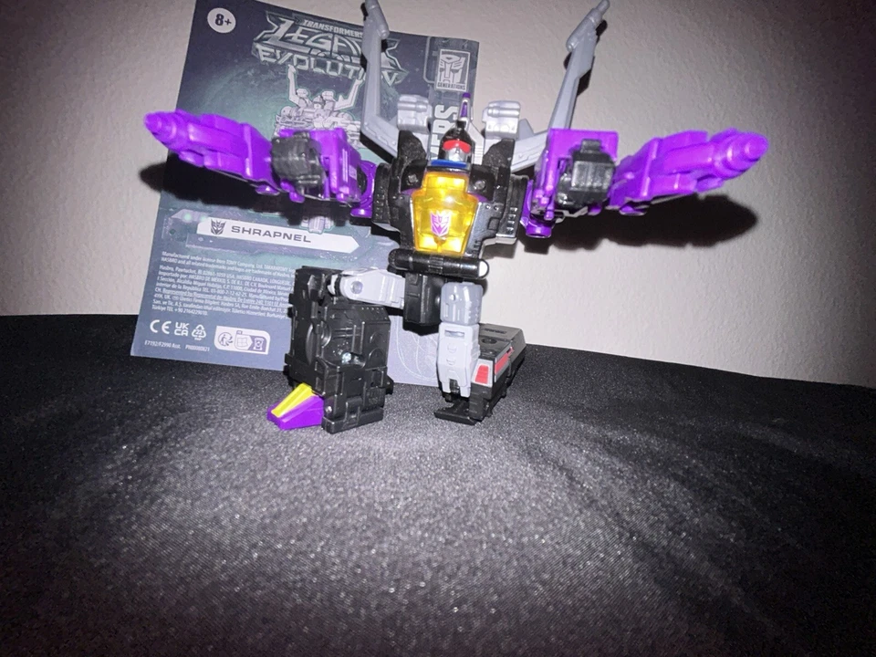 LOTE de 9 Transformers Legacy Evolution Deluxe y Core Class - Todo Completo - Foto 2 de 4