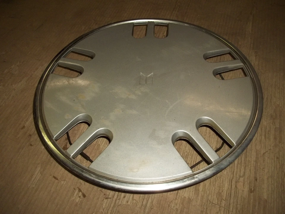 88 89 Isuzu I-Mark Tapacubos Llanta Tapacubos 13" OEM USADO 56003 PLATEADO Foto 2 de 4