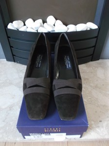stuart weitzman russell bromley shoes