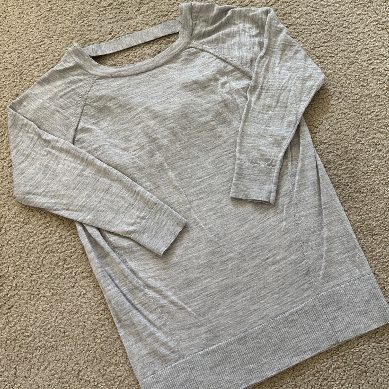 Club Monaco Gray Wool Draped Back long sleeve Women sweater size Small