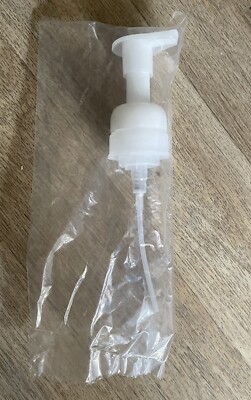 Hand Pump For 16 Oz Hibiclens Bottle (Molnlycke Model 59901)