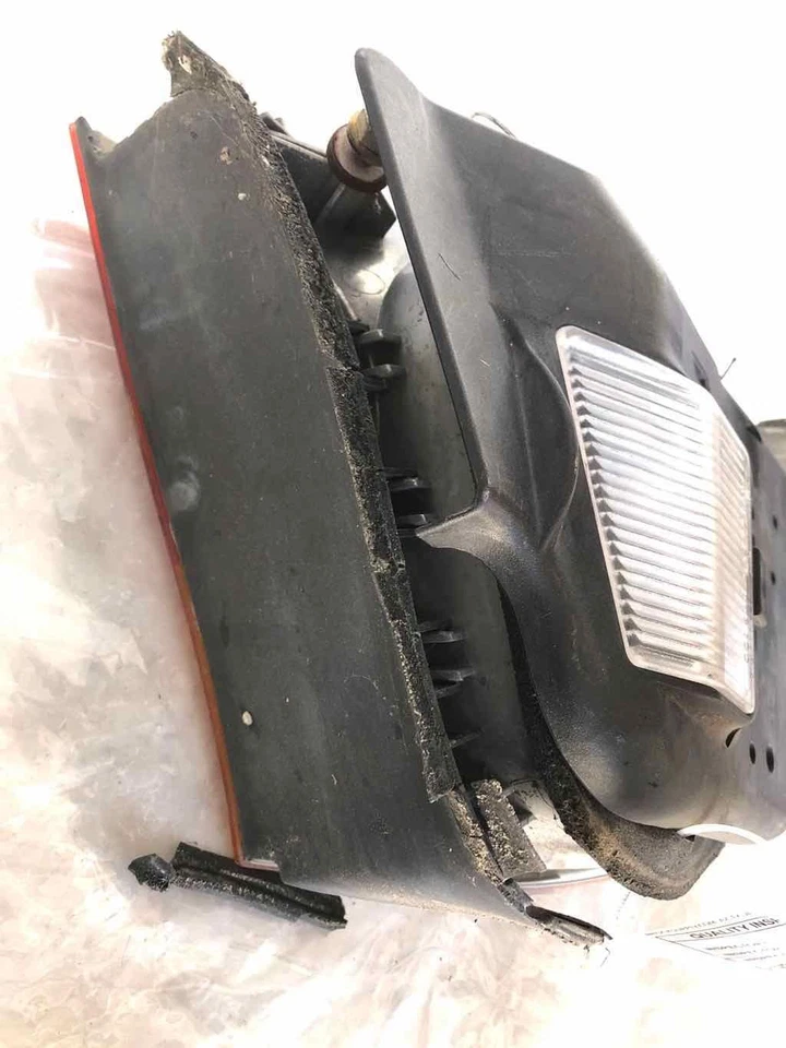 BMW SERIE 3 328CI 2000 luz trasera lámpara cuarto panel montado pasajero derecho derecho derecho Foto 4 de 4