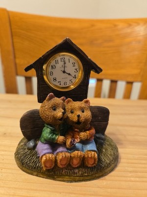 Teddy Bears Friends Sitting Together Vintage Resin Clock