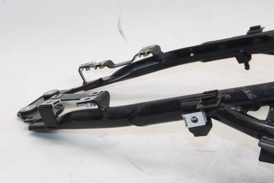 03-04 BMW K1200GT K41 OEM GUARDABARROS TRASERO SOPORTE MARCO SUBCHASIS Foto 2 de 4