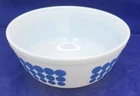 Pyrex Vintage Blue Dot Mixing Bowl.  No. 403.  2 1/2 Quart.