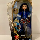HASBRO -Disney DESCENDANTS EVIE Isle of the Lost - Doll NEW IN BOX — photo 1