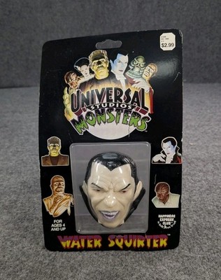 Universal Studios Monsters Dracula Water Squirter Toy Horror Toy Rubber Vintage
