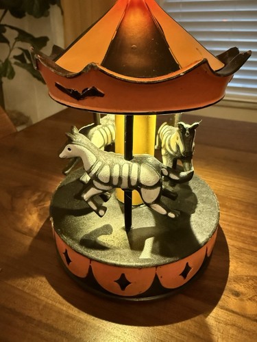 Zielscheibe Bullseye Halloween beleuchtet Karneval Karussell Pferd Skelett Spooky Town - Bild 2 von 6