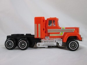 Vintage 1984 Bandai Transformer GoBot 