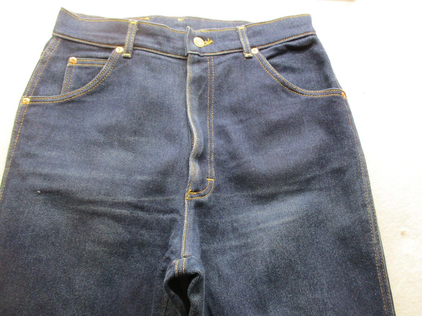 Lee Classic Fit Blue Jeans Size 13 for Men