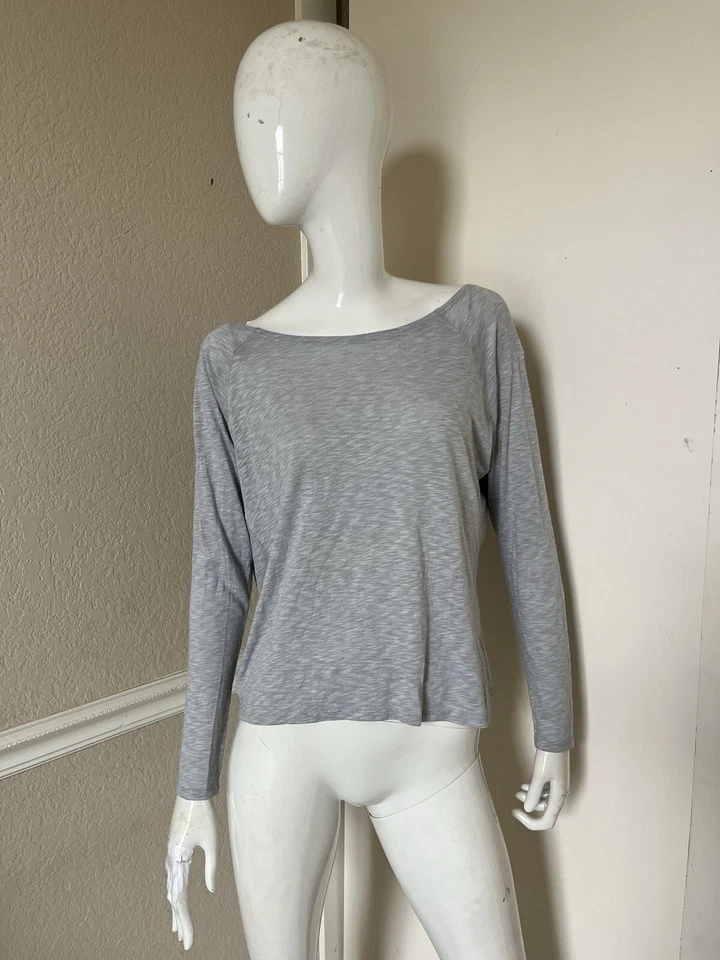 Suéter de fitness FABLETICS gris jaspeado claro AVIANA espalda torcida talla L Foto 2 de 4