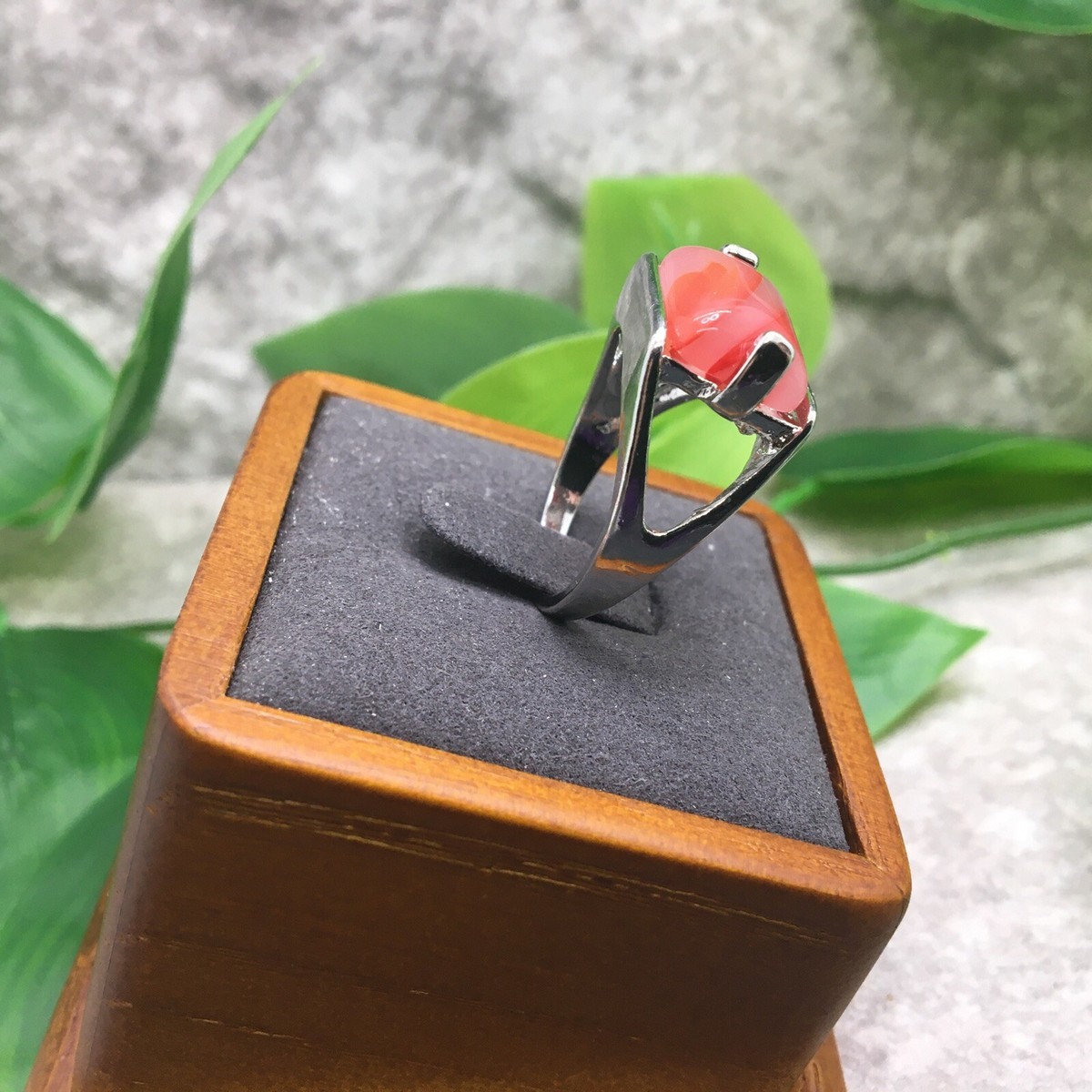 新品CTHY LUXURY MATERIAL ALL STONE RING １９ Polished Synthetic Gemstone Silver-Tone Ring Free Ship New Size 9