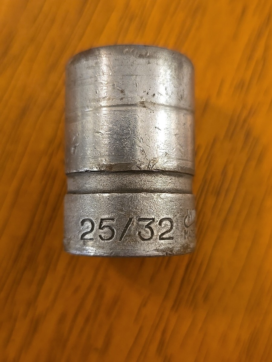 Vintage Williams ST-1225 25/32” 12 Point 1/2” Drive Socket