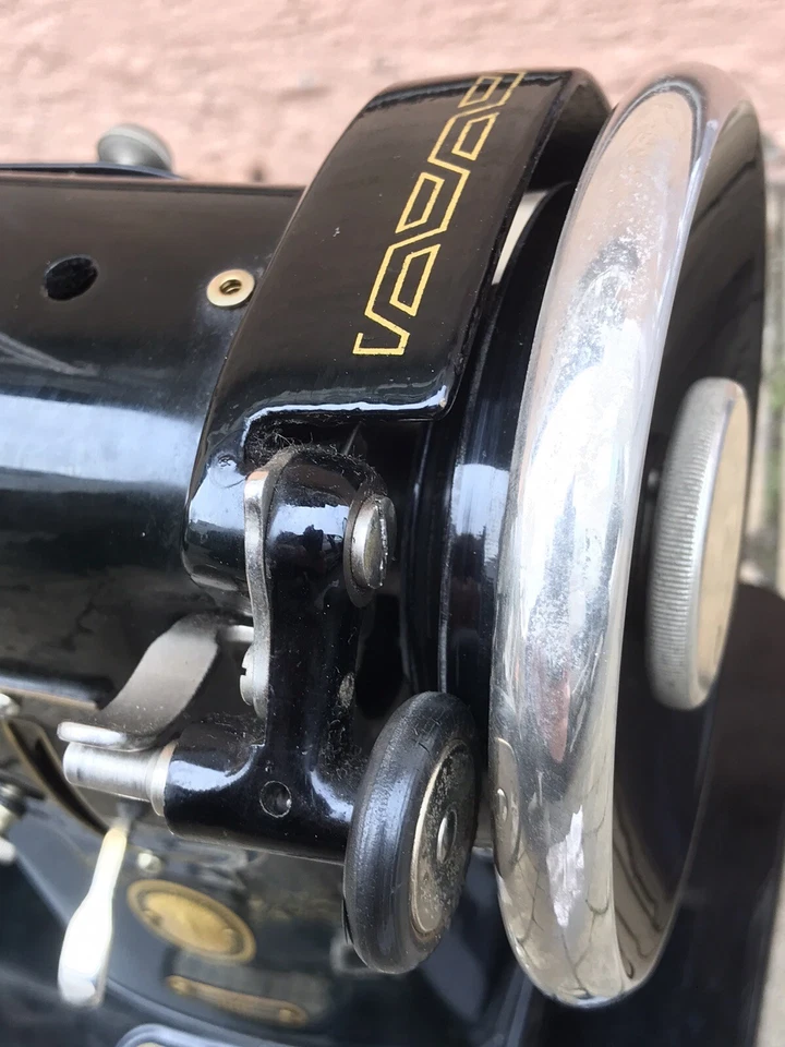 vintage ancienne MACHINE à COUDRE de meuble SINGER 15B 15-B SIMANCO FRANCE MADE - Photo 4/4