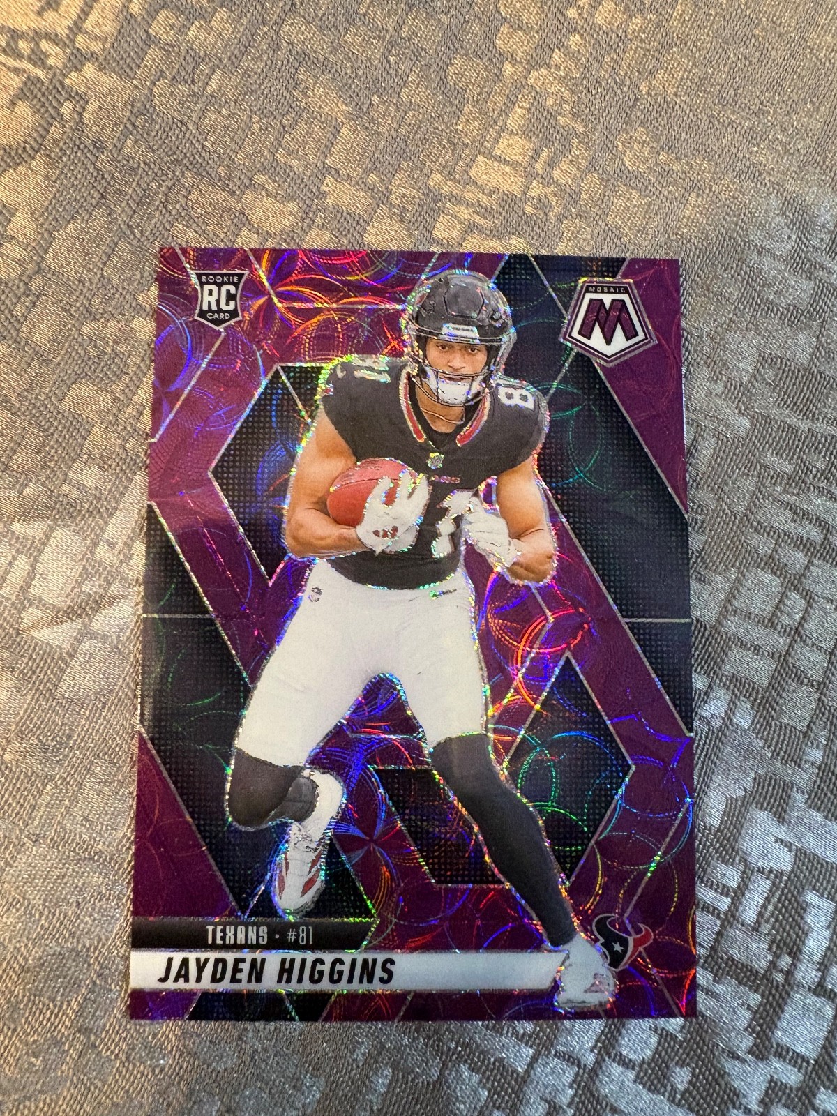 2025 Panini Mosaic Football Purple Scope Prizm Rookie RC #346 - Jayden Higgins