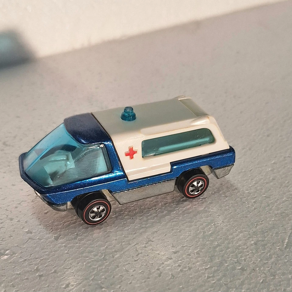 Hot Wheels 1970 Redline ambulância peso pesado estado quase perfeito azul com... - Imagem 2 de 4