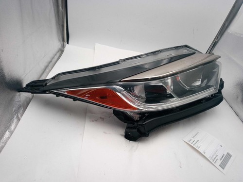 2021 Honda HR-V Right Headlight Assembly Halogen OEM 672026 Used White