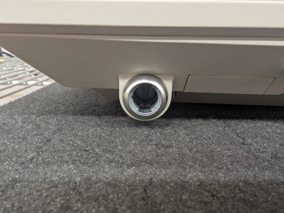 New, IBM, 4820-5WB, 15 inch Touchscreen POS Monitor only (44D1959) - Image 3 of 4