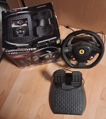 Thrustmaster T80 Ferrari 488 GTB Edition Lenkrad mit Pedalset, schwarz PS4
