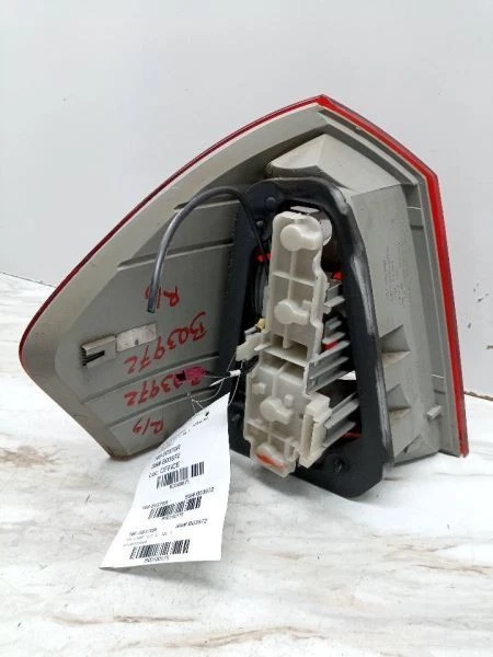 2007 - 2009  MERCEDES BENZ GL450 PASSENGER RIGHT SIDE TAIL LIGHT  A1648200664 - Image 2 of 4
