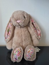 Blossom Beige Bunny - Medium Jellycat | Jelly Journal