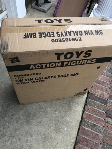 Star Wars The Vintage Collection  Galaxy’s Edge MILLENNIUM FALCON Smugglers Run