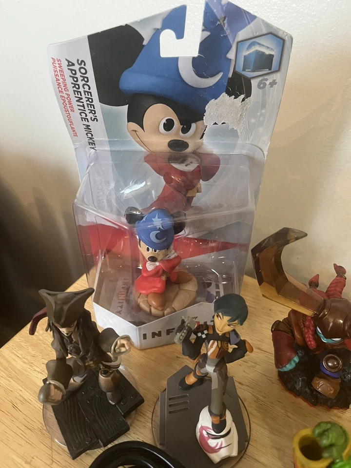 Lote Disney Infinity e discos elétricos XBOX - Imagem 3 de 4