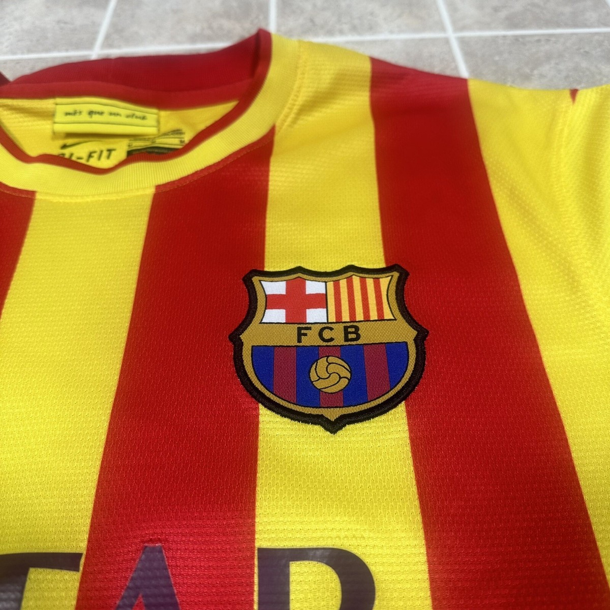 Y2K Nike Authentic FC Barcelona Messi #10 Soccer Jersey 13