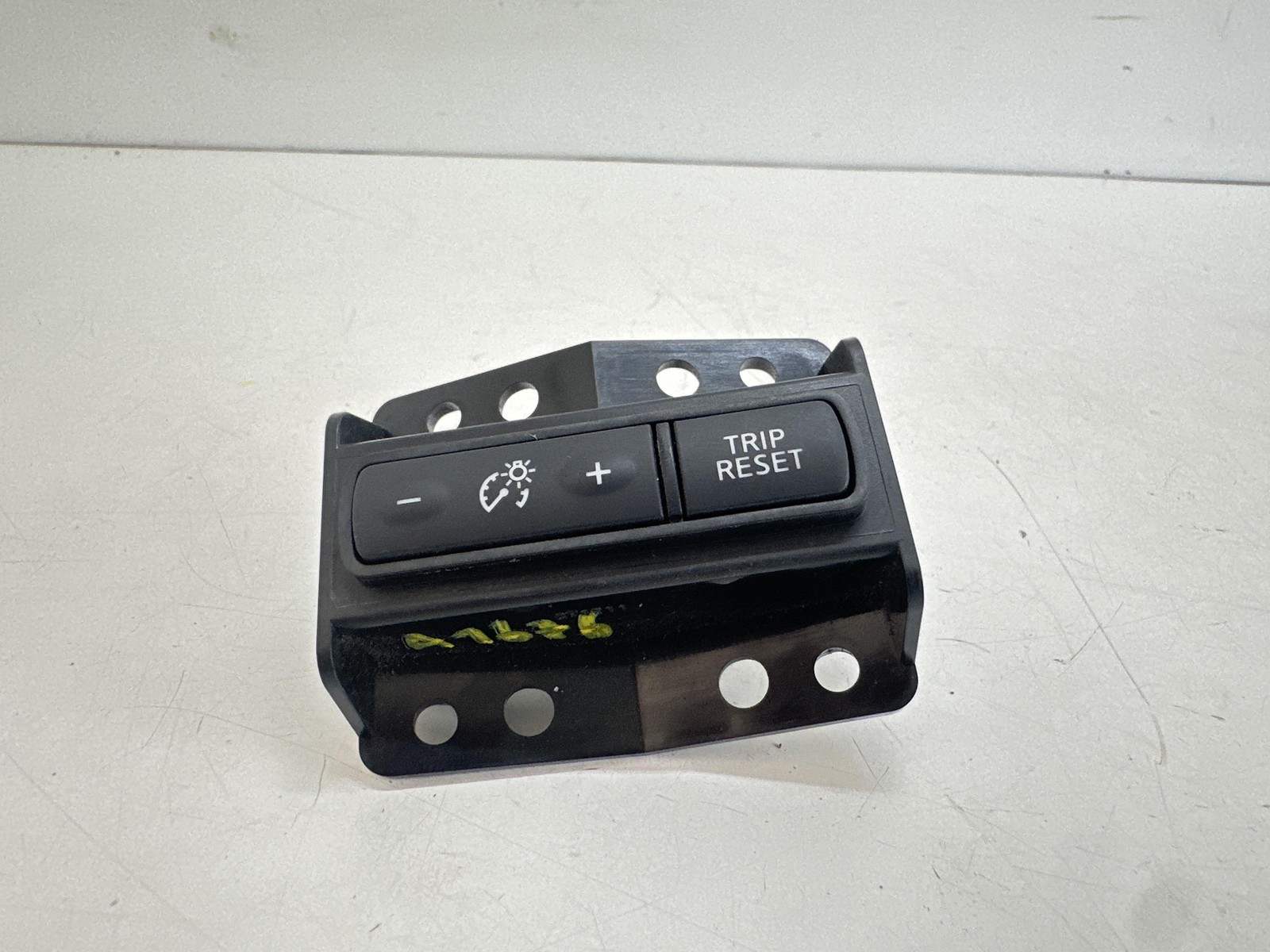 REGOLATORE INTENSITÀ LUMINOSA PER NISSAN X-Trail Serie (T32) C71211 (14>18)
