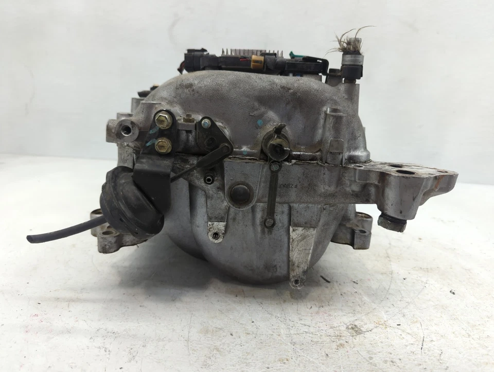 2000-2004 Isuzu Rodeo Air Intake Manifold X9UEN - Image 3 of 4