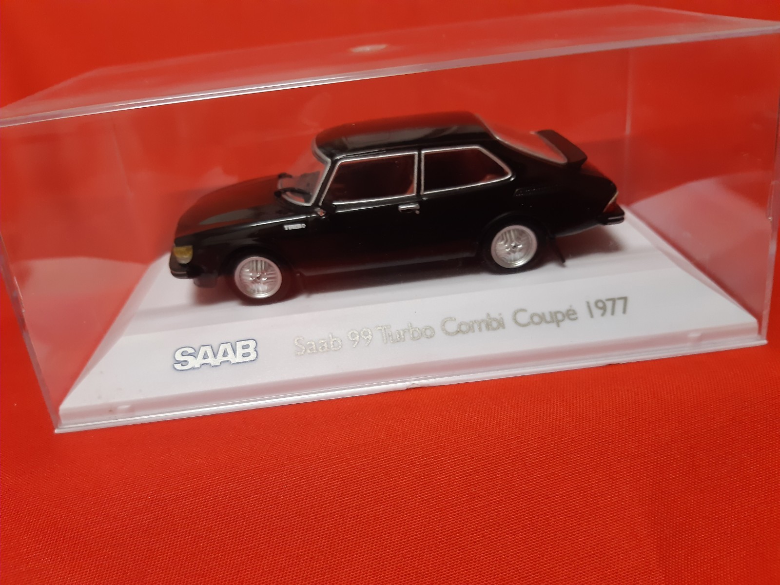 Saab 99 Turbo Combi Coupe 1977 #  Atlas Museum Collection 1:43 Acrylbox #