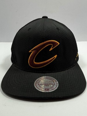 Men's Mitchell & Ness Black Cleveland Cavaliers Snapback Hat / Cap NBA New