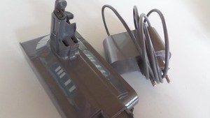 DYSON  V10 Ersatz-Akku - 25,2V 6000mAh 66W -  V10 V12 incl. Netzteil Dyson